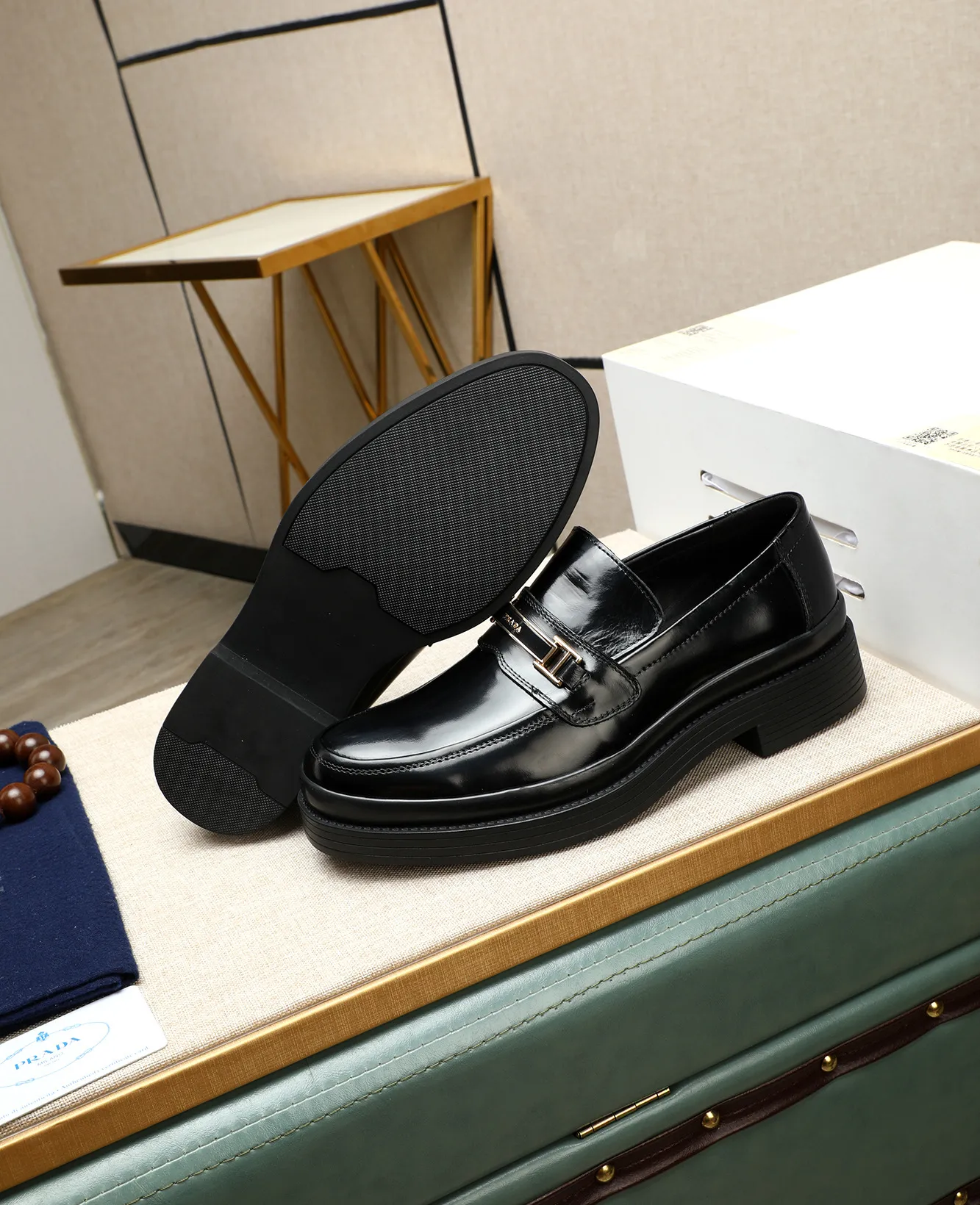 Men's men's shoes 💰540 (water-dyed cow leather) 📛📛PRADA high-end counter's latest formal business leather shoes 👔original and highest quality! Imported from Italy 🇮🇹 first-layer calfskin fabric ➕ cowhide lining Original outsole Formal size: 38➖44 (45 customized)